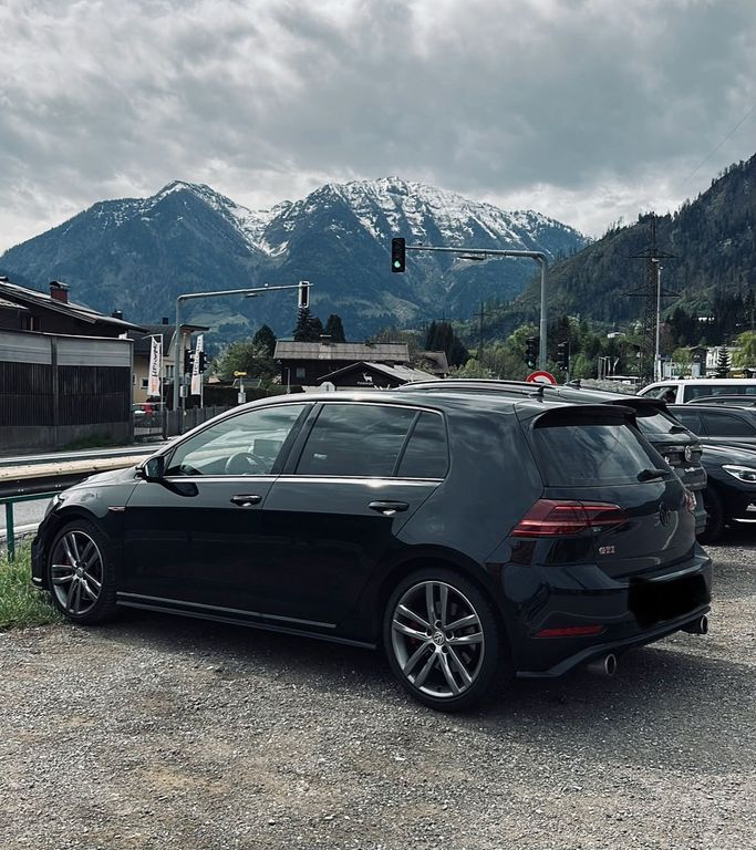 Image of Volkswagen Golf