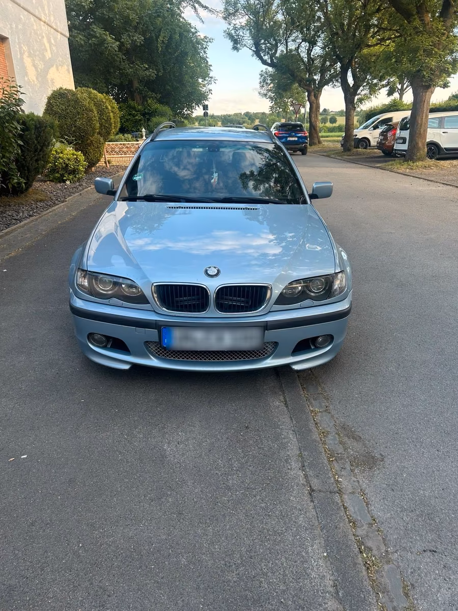 BMW 320