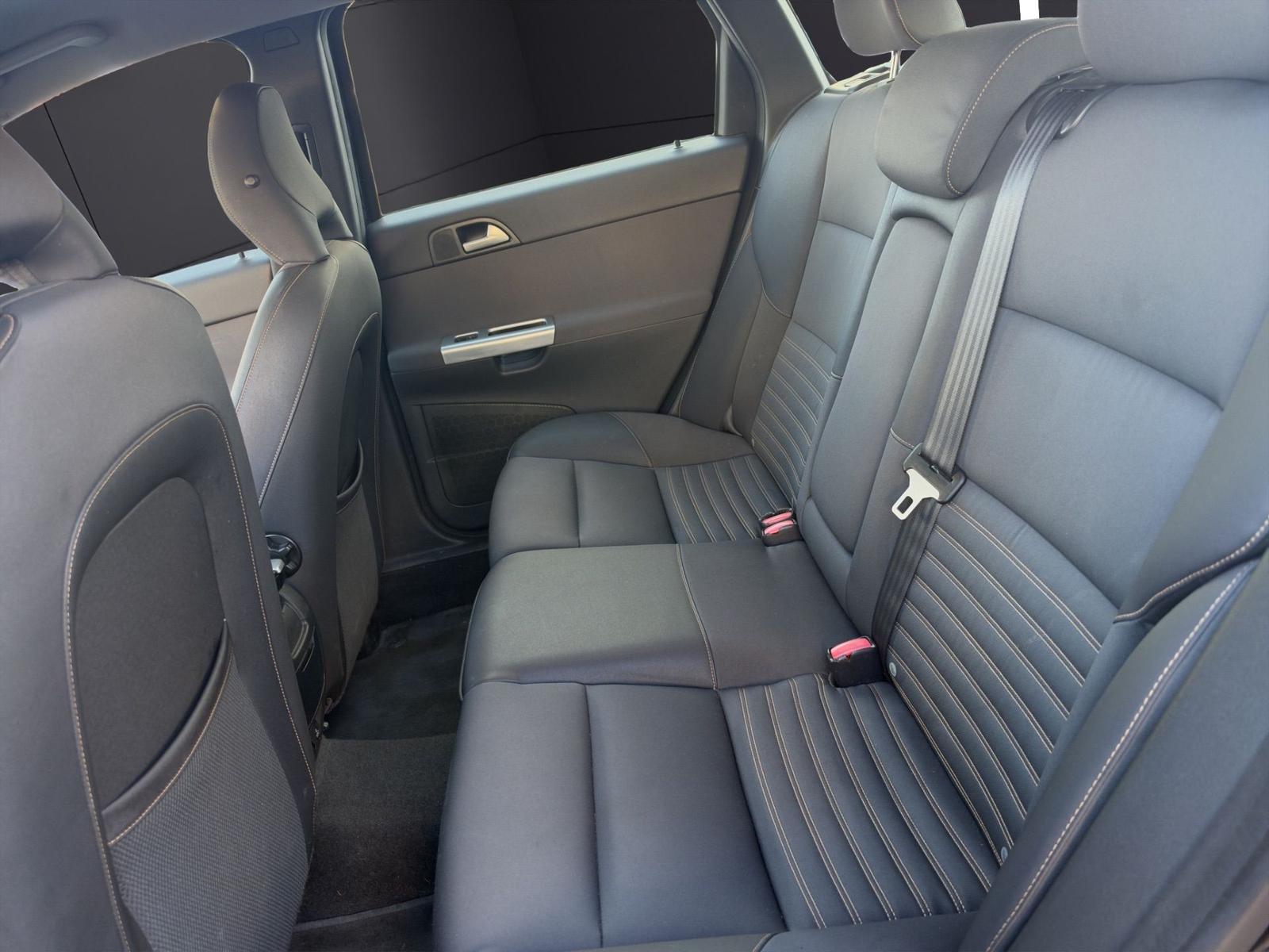 Volvo V50 2010 — photo 12