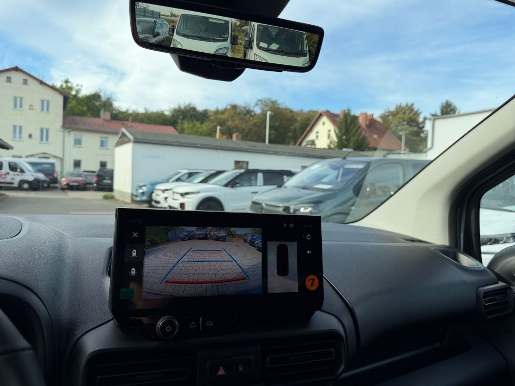 Fahrzeugabbildung Citroën Berlingo 1.5 Diesel 130 M EAT8 XTR