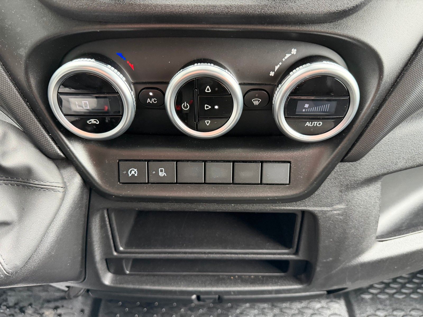 Fahrzeugabbildung Iveco Daily 35S16 V *Klima*R4.100mm*