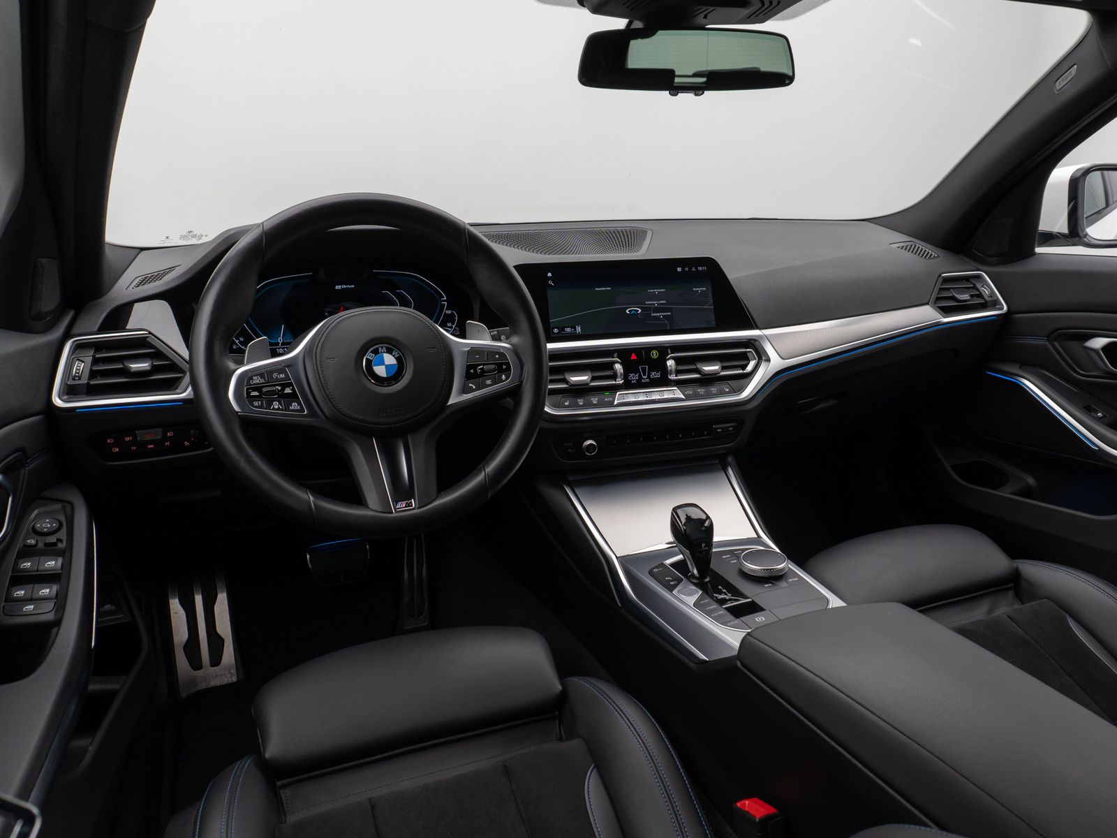 Fahrzeugabbildung BMW 330e M Sport Kamera Laser HUD DAB HiFi Komfort