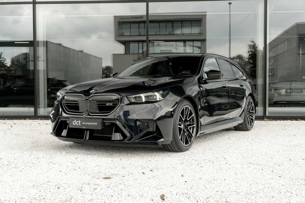 BMW M5 TOURING 4.4 V8 Hybrid 41Co2 B&W  Ventilation 