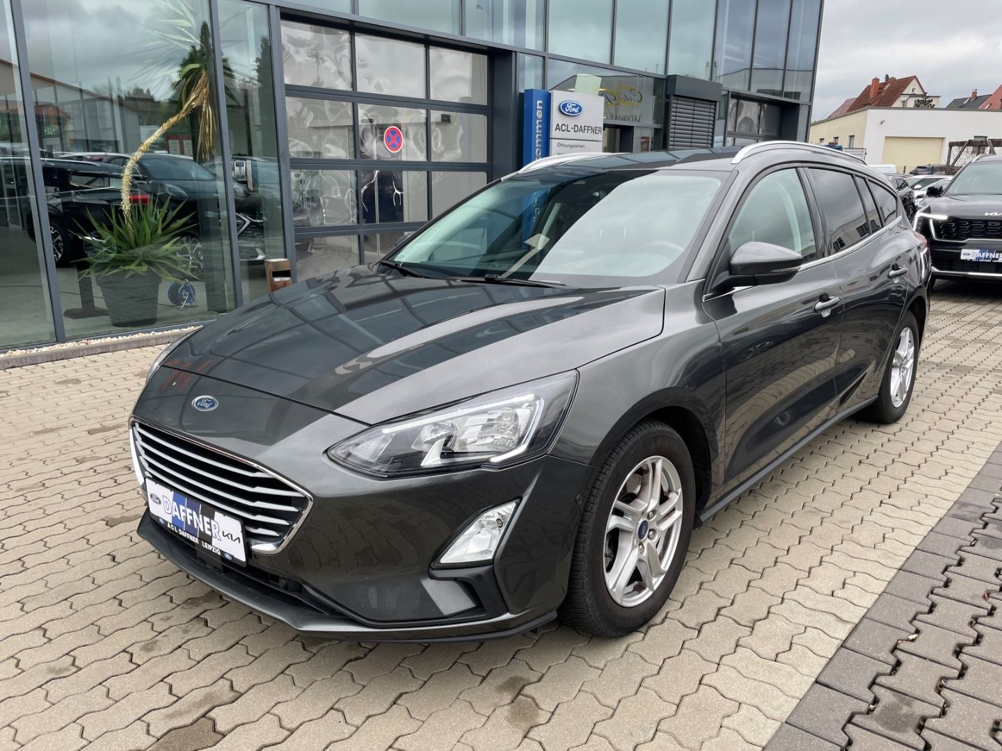 Fahrzeugabbildung Ford Focus C&C totWinkAss LED Kamera Spurhalteass