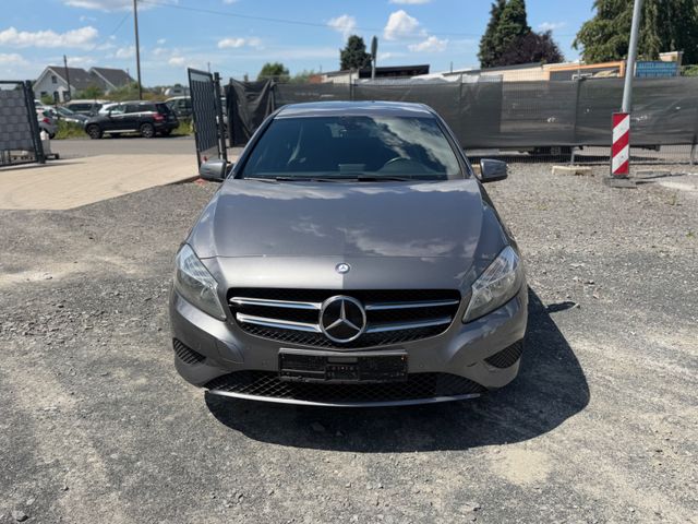 MERCEDES-BENZ A 180 A A 180 BlueEfficiency