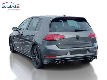 Volkswagen Golf - 5