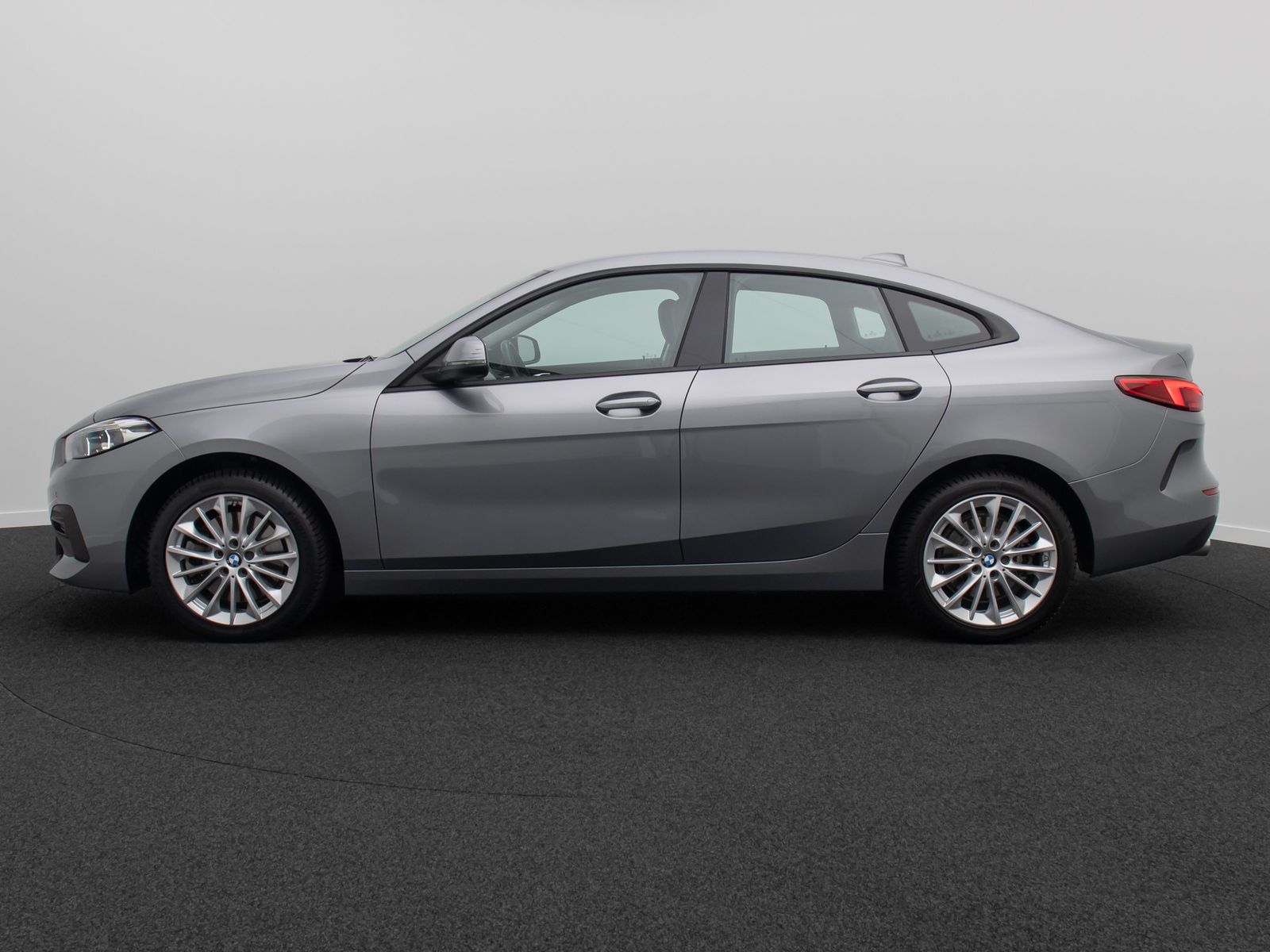 Fahrzeugabbildung BMW 220 Gran Coup&eacute; HUD DAB Sport AdaptLED PDC Leder