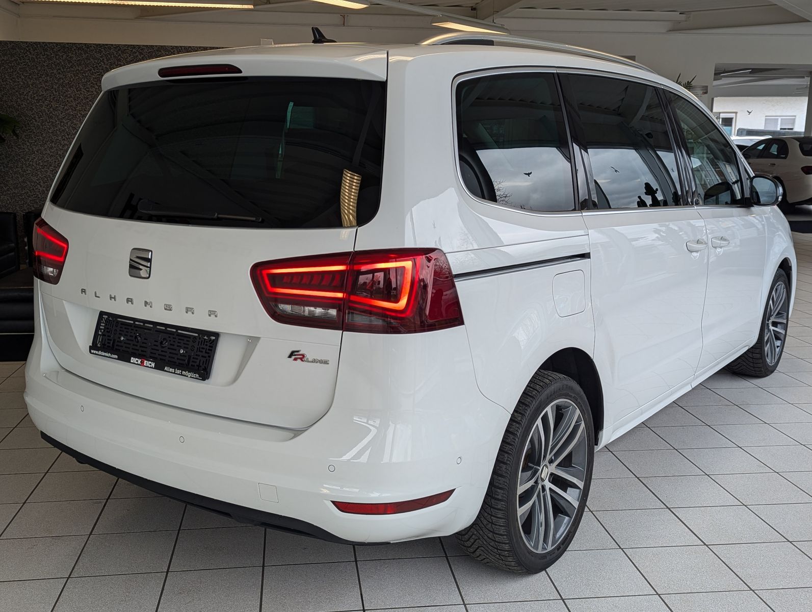 Fahrzeugabbildung SEAT Alhambra 1.4 TSI FR 7-Sitze ACC Bi-Xen Cam AHK