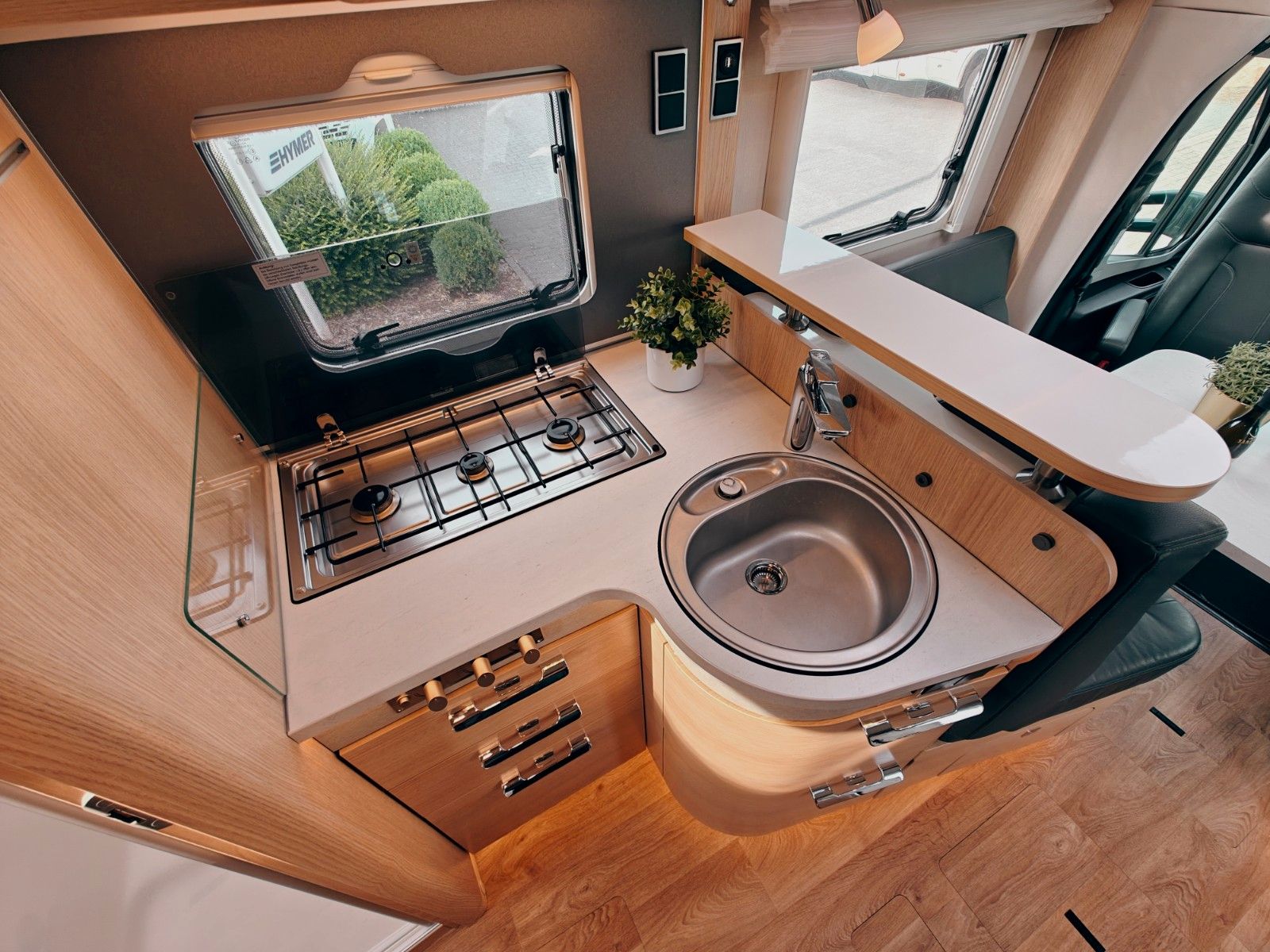 Fahrzeugabbildung HYMER / ERIBA / HYMERCAR B - KLASSE MC T 680 - INDIVIDUAL AUS ERSTBESITZ