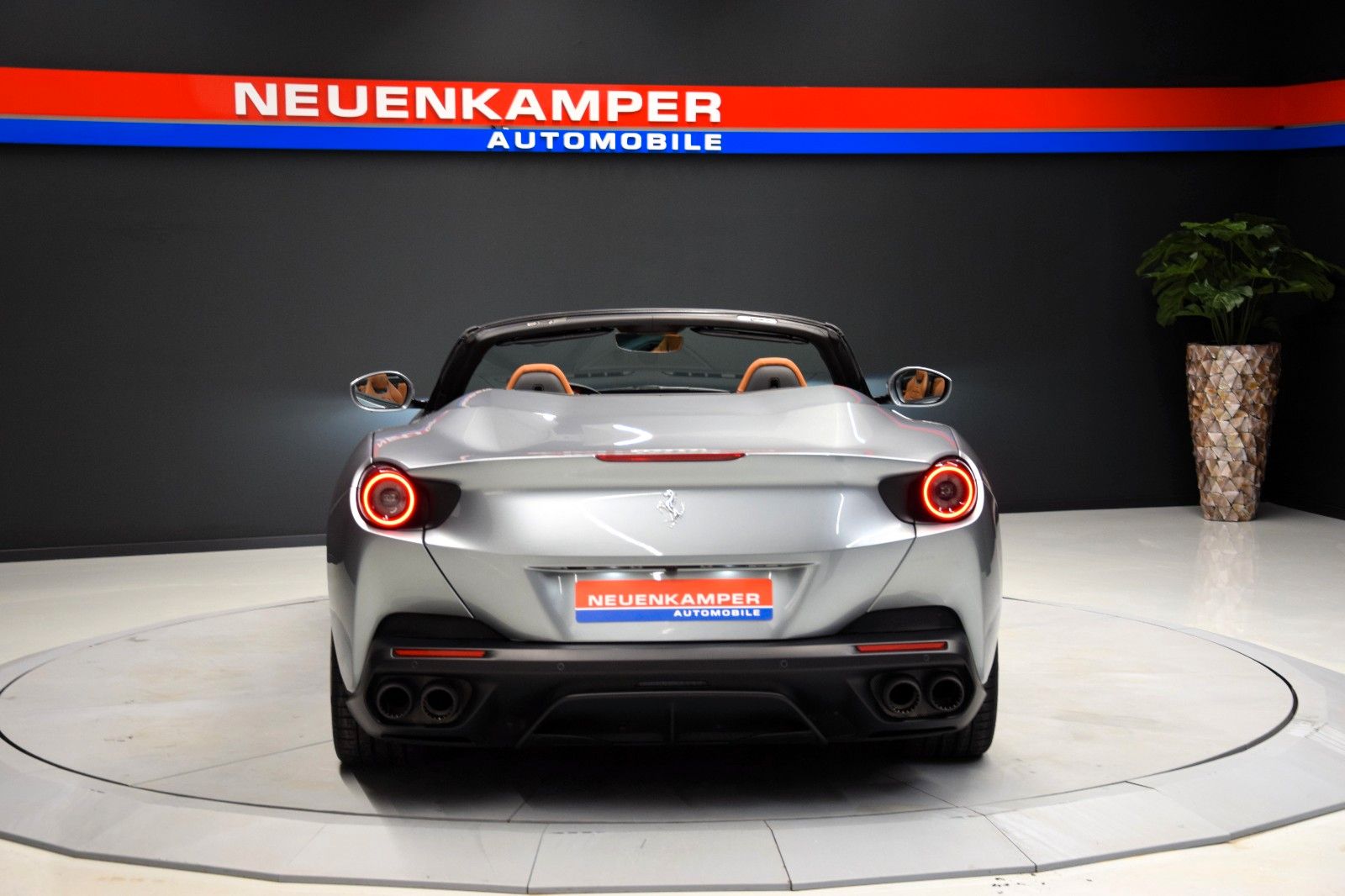 Fahrzeugabbildung Ferrari Portofino ACC Kamera Display Garantie  ADAS 1.Ha