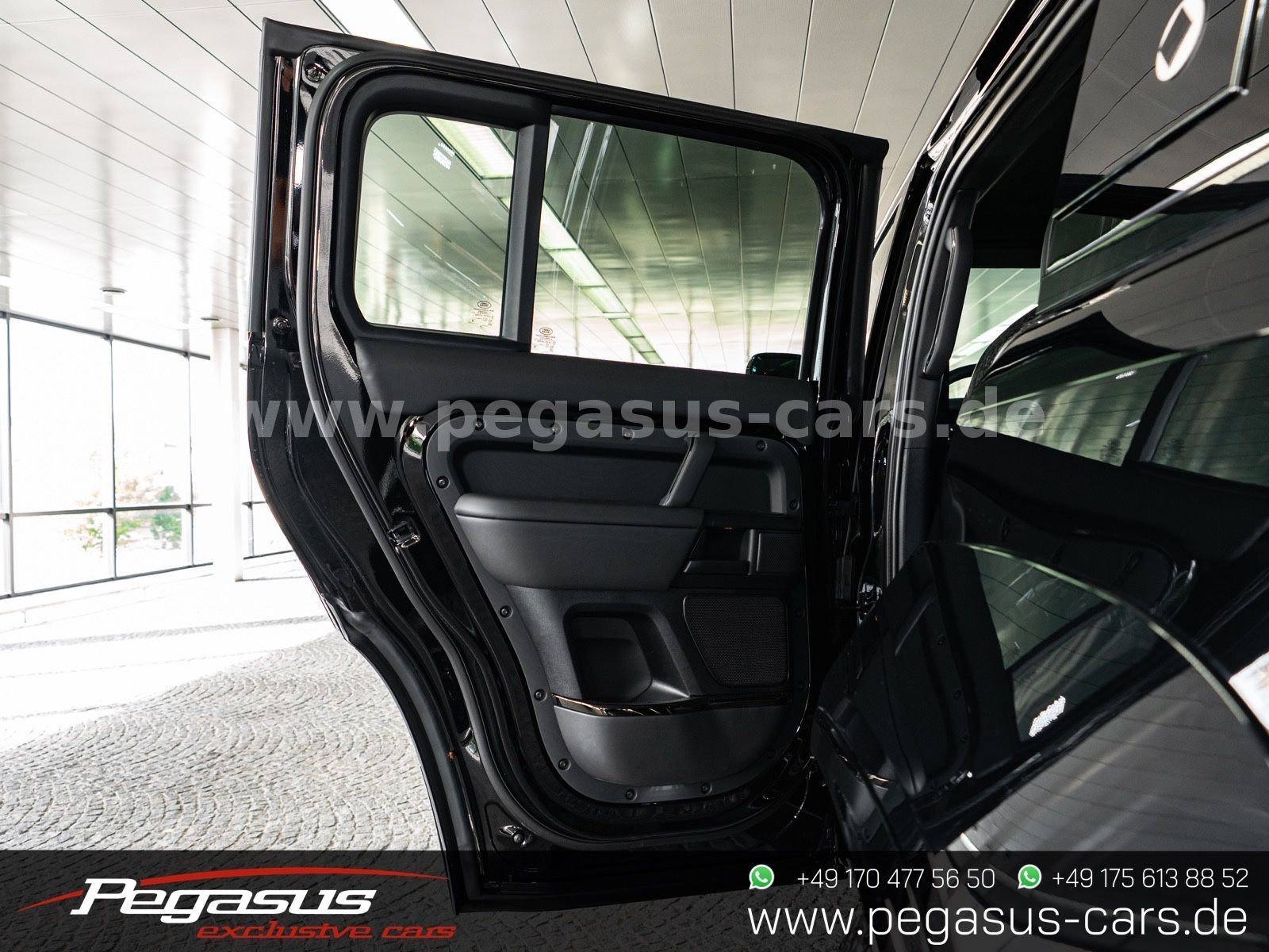 LAND ROVER Defender - 29