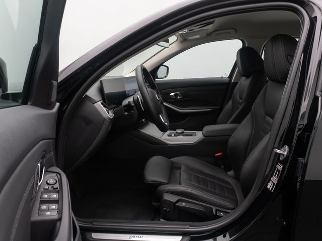 BMW 330, 2022 — 19