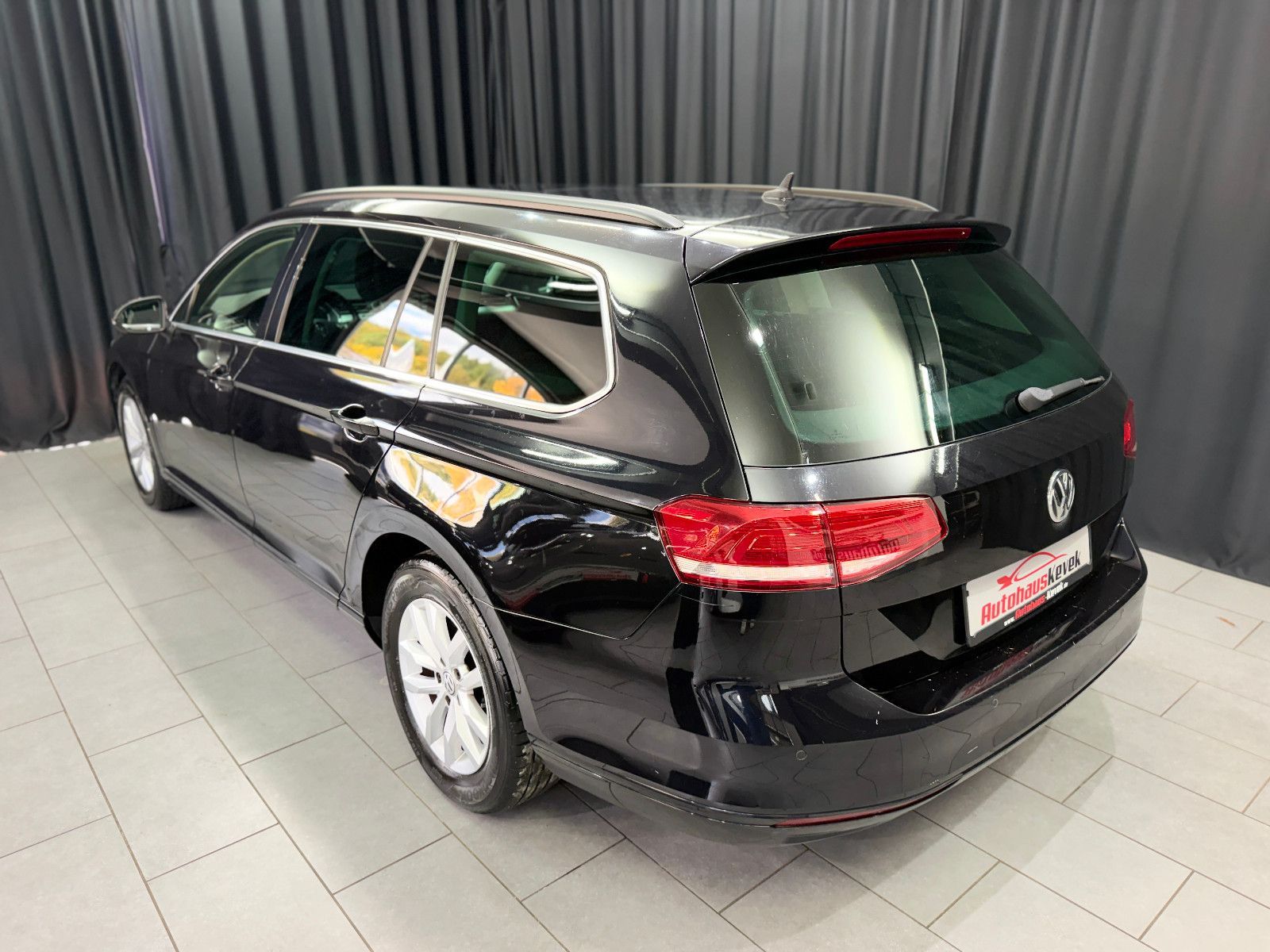 Fahrzeugabbildung Volkswagen Passat Variant Comfortline|NAVI|PDC|2-HD