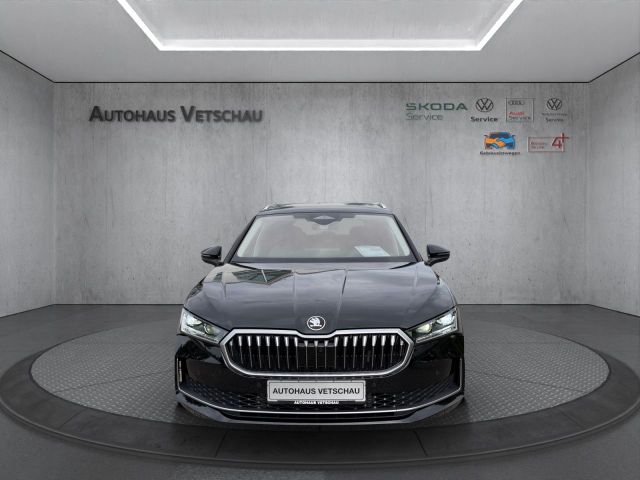 Superb Combi Selection 2.0 TDI 4x4 Bluetooth LED