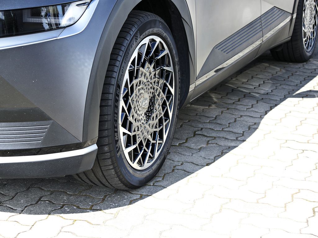 Fahrzeugabbildung Hyundai IONIQ 5 TECHNIQ ELEKTRO SHZ LHZ PANO NAVI KAMERA