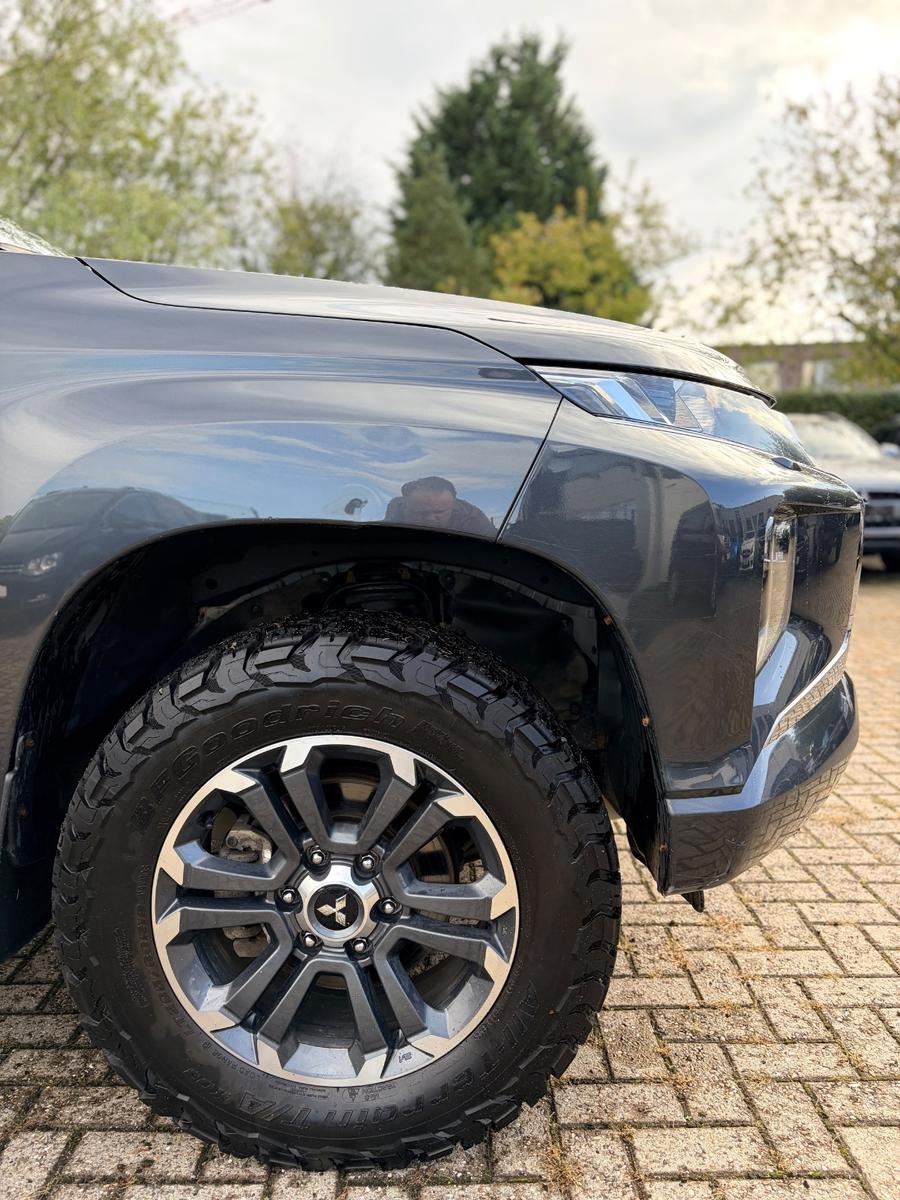 Mitsubishi L200 Plus Doppelkabine 4WD