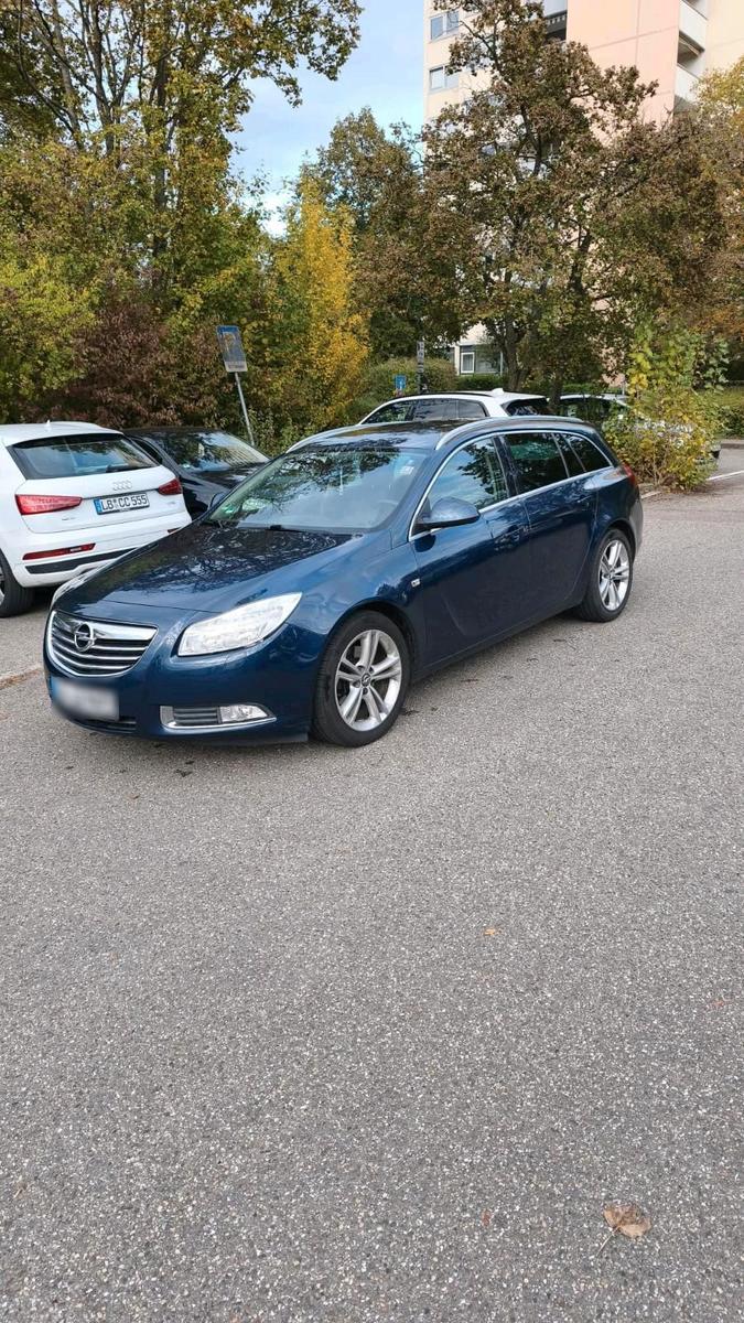 Opel Insignia 2011 — rear view