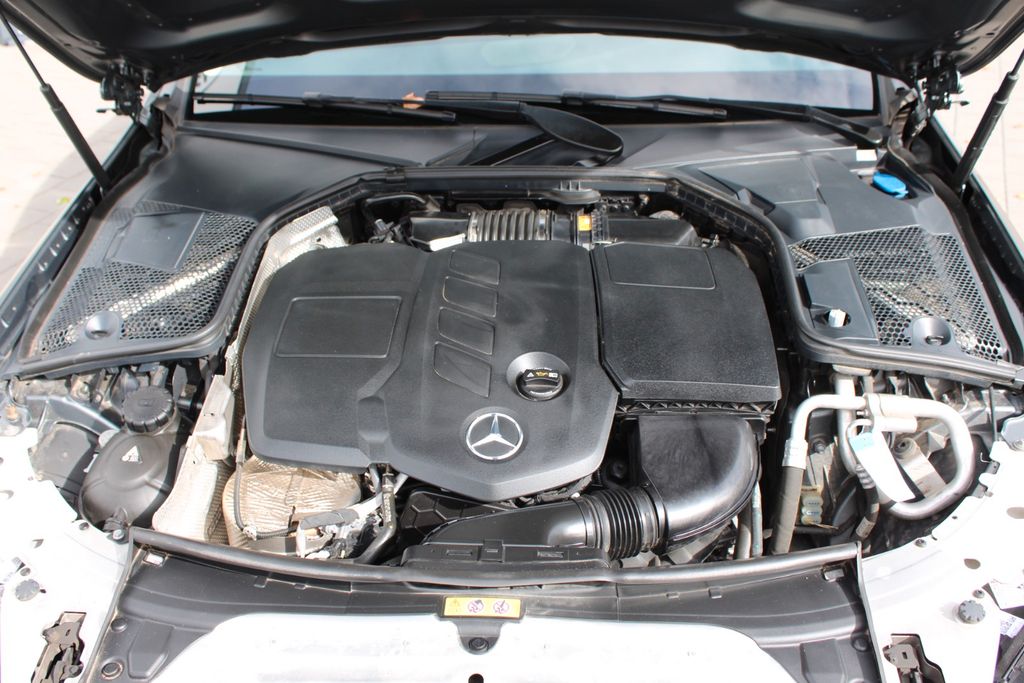 MERCEDES-BENZ C 220 d T LED AUT SHZ KAM NAVI PDC