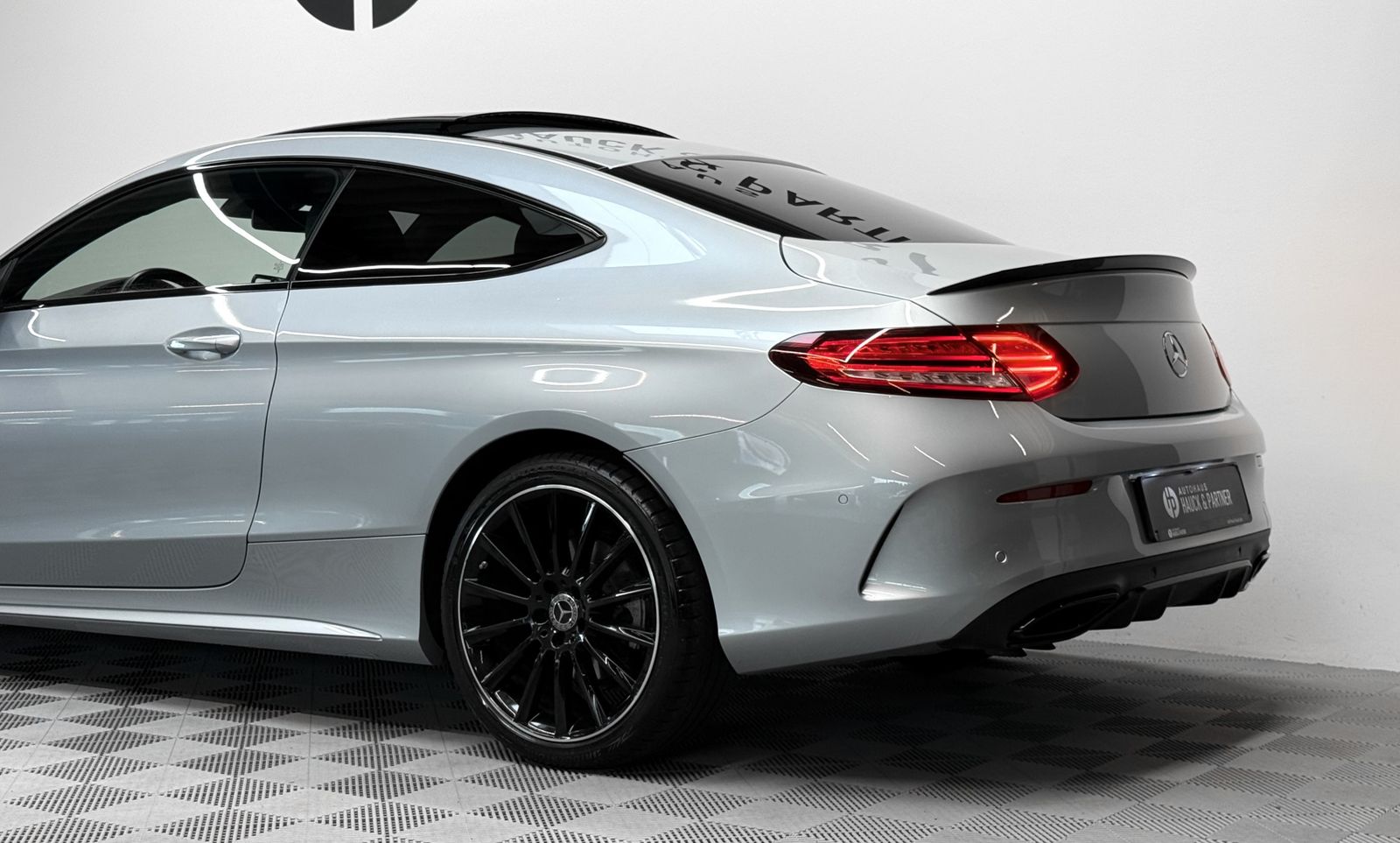 Mercedes-Benz C 300 d Coupe AMG Virtual Pano Burm Ambiente foto 5