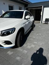 Mercedes-Benz GLC 350 e 4MATIC AMG Line Coupé Autom. AMG Line - weiße Mercedes-Benz GLC 350