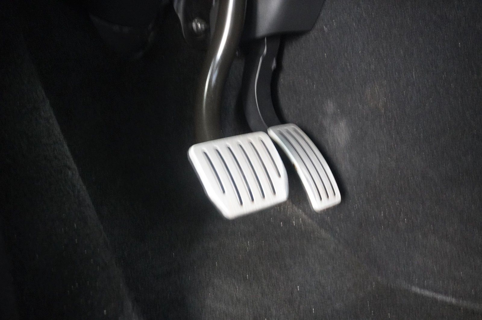 Fahrzeugabbildung Tesla Model Y PERFORMANCE DUAL-MOTOR NAVI/LED/DAB/AHK