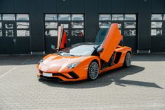 Fahrzeugabbildung Lamborghini Aventador S Roadster*VOLL*Carbon*Einzelstück