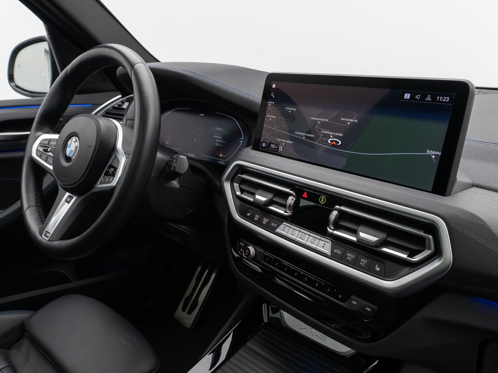 Fahrzeugabbildung BMW X3 xD30d M Sport Panorama Laser 360°HUD DAB HiFi