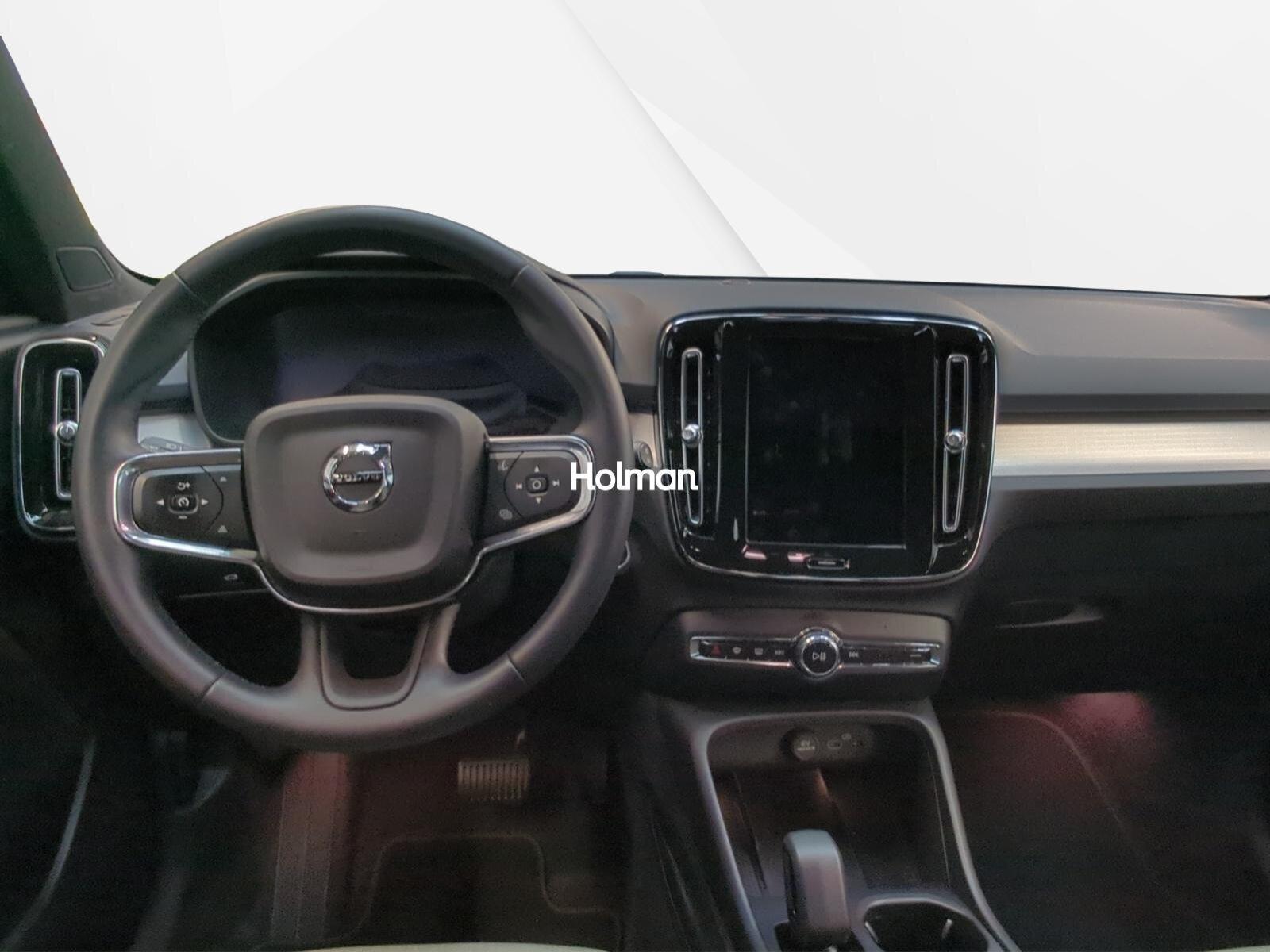 Volvo XC40 B3 B DKG Core RFK Navi LED