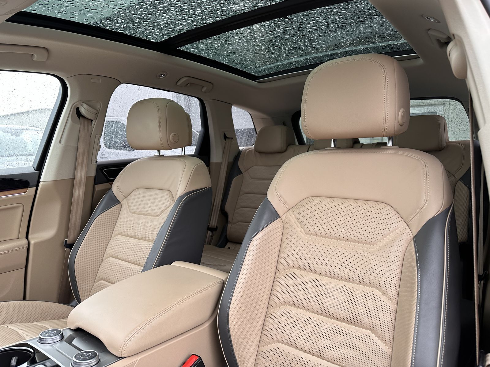 Fahrzeugabbildung Volkswagen Touareg 3.0 TDI*4Motion*AHK*Pano*HeadUp*Cam*