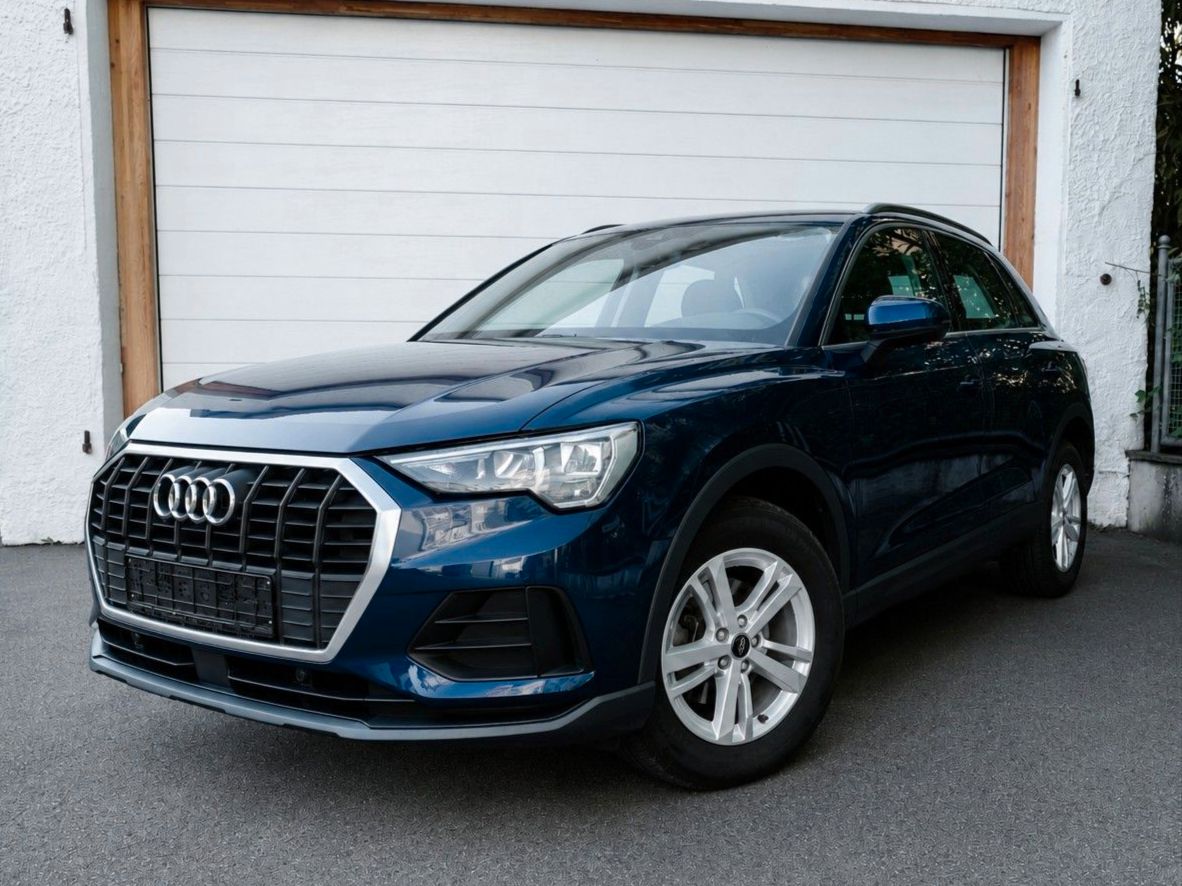 Audi Q3 - 1