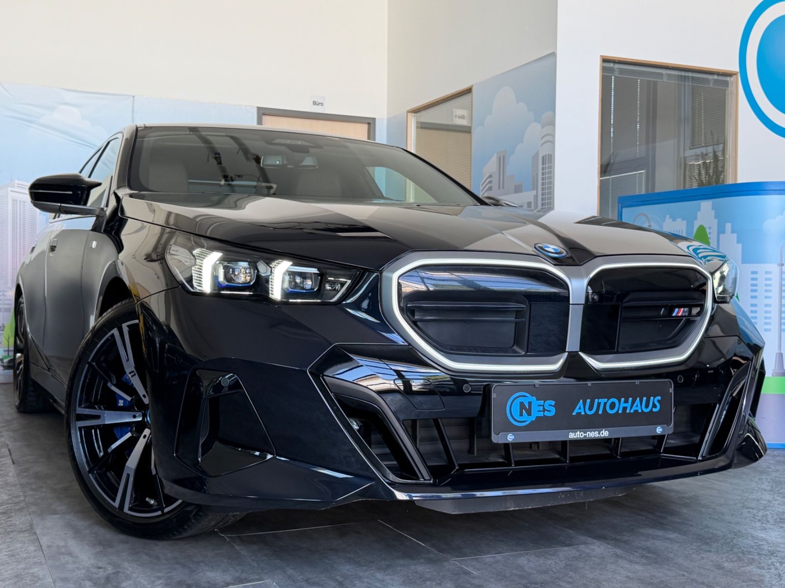 BMW i5 M60 xDr ACC*M SPORT*PANO*B&W*360*HUD*KEY*20' imagem 2