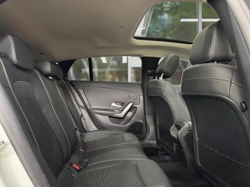 Mercedes CLA 200 Shooting Brake - 8