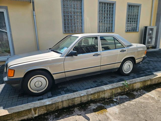 Mercedes-Benz Mercedes Benz 190 Oldtimer w201