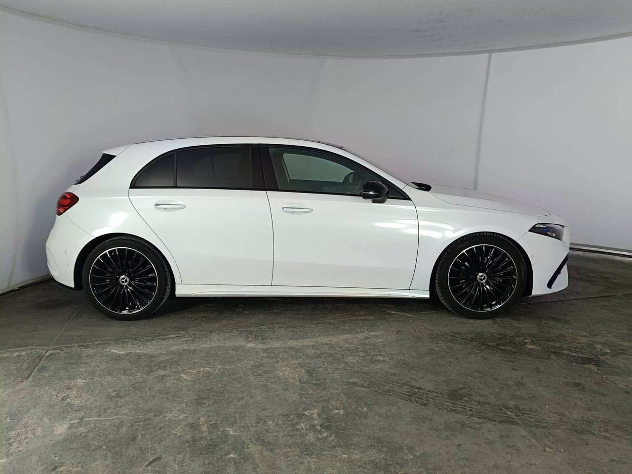 Mercedes-Benz Classe A - W177 2023 - A 180 d AMG imagem 3