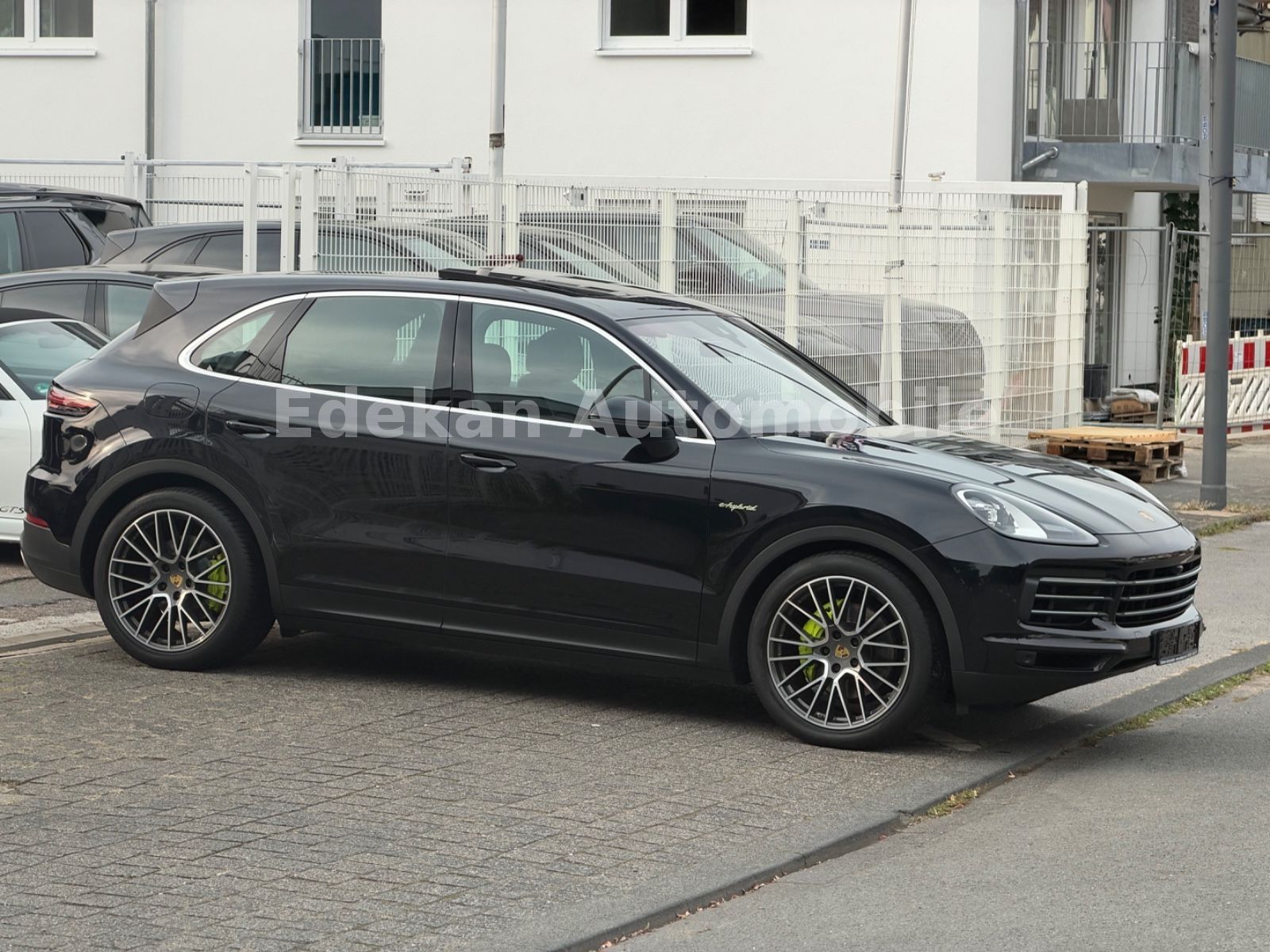 Porsche Cayenne E-Hybrid SPORT-CHRONO PANORAMA AHK LUFTF foto 3