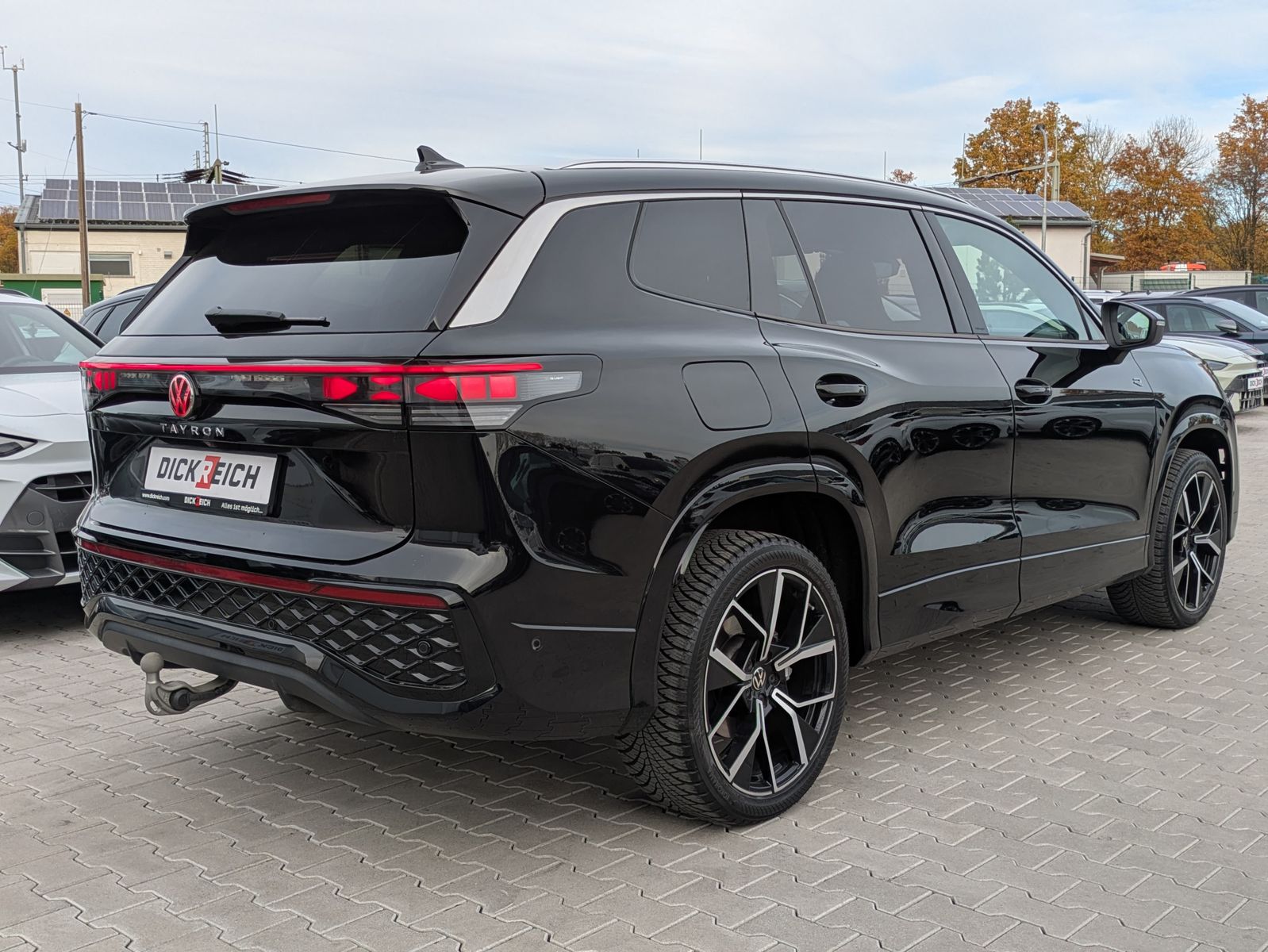 Fahrzeugabbildung Volkswagen Tayron 2.0 TDI 4M R-Line 7Si*MATRIX*AHK*PANO*HUD