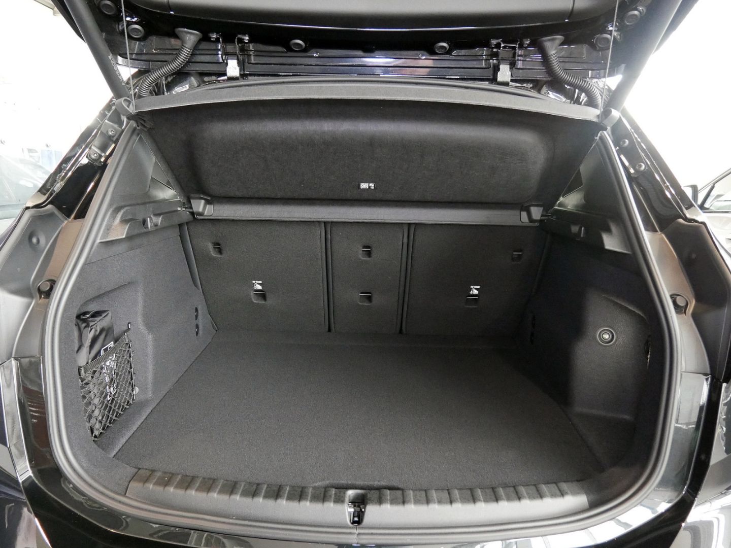 BMW 218 - Bild 10