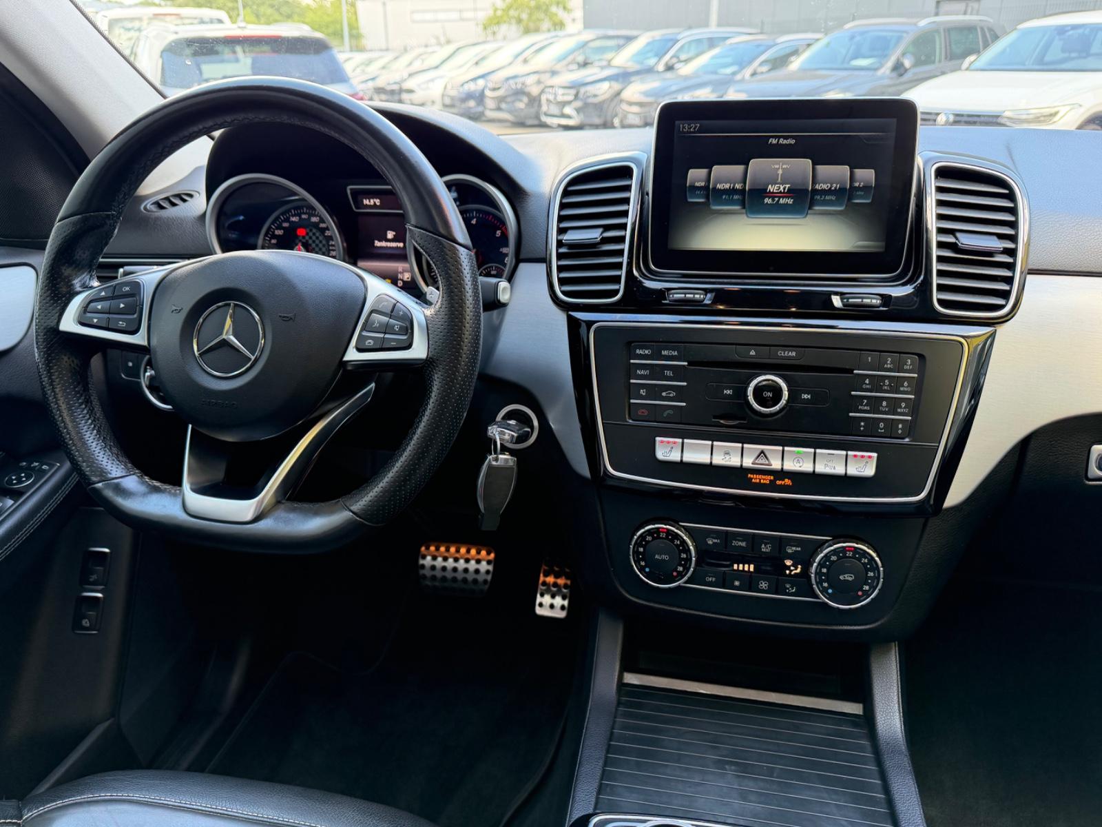 Mercedes-Benz GLE 350 d 4Matic AMG/LEDER/NAVI/LED/AHK/
