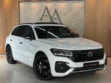 Volkswagen Touareg 4.0 TDI R-Line LAST EDITION 4M*PANO*AHK* - Volkswagen Touareg: La