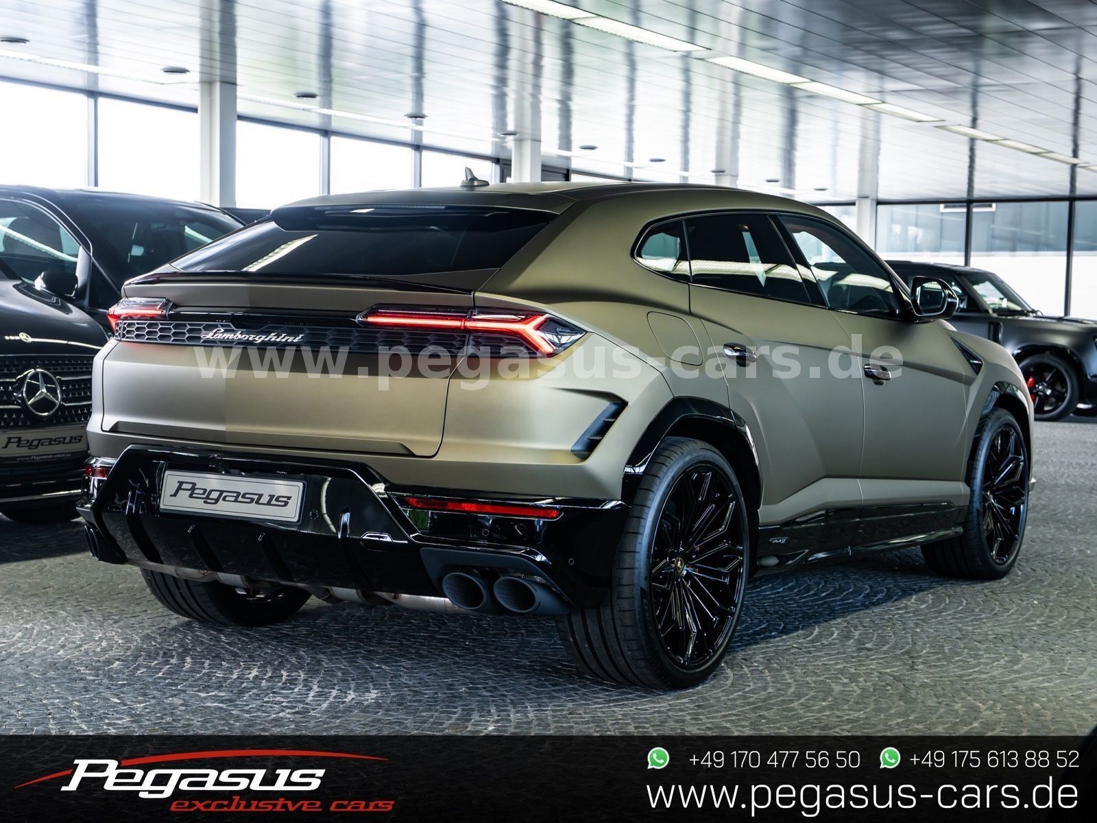 LAMBORGHINI Urus - 7