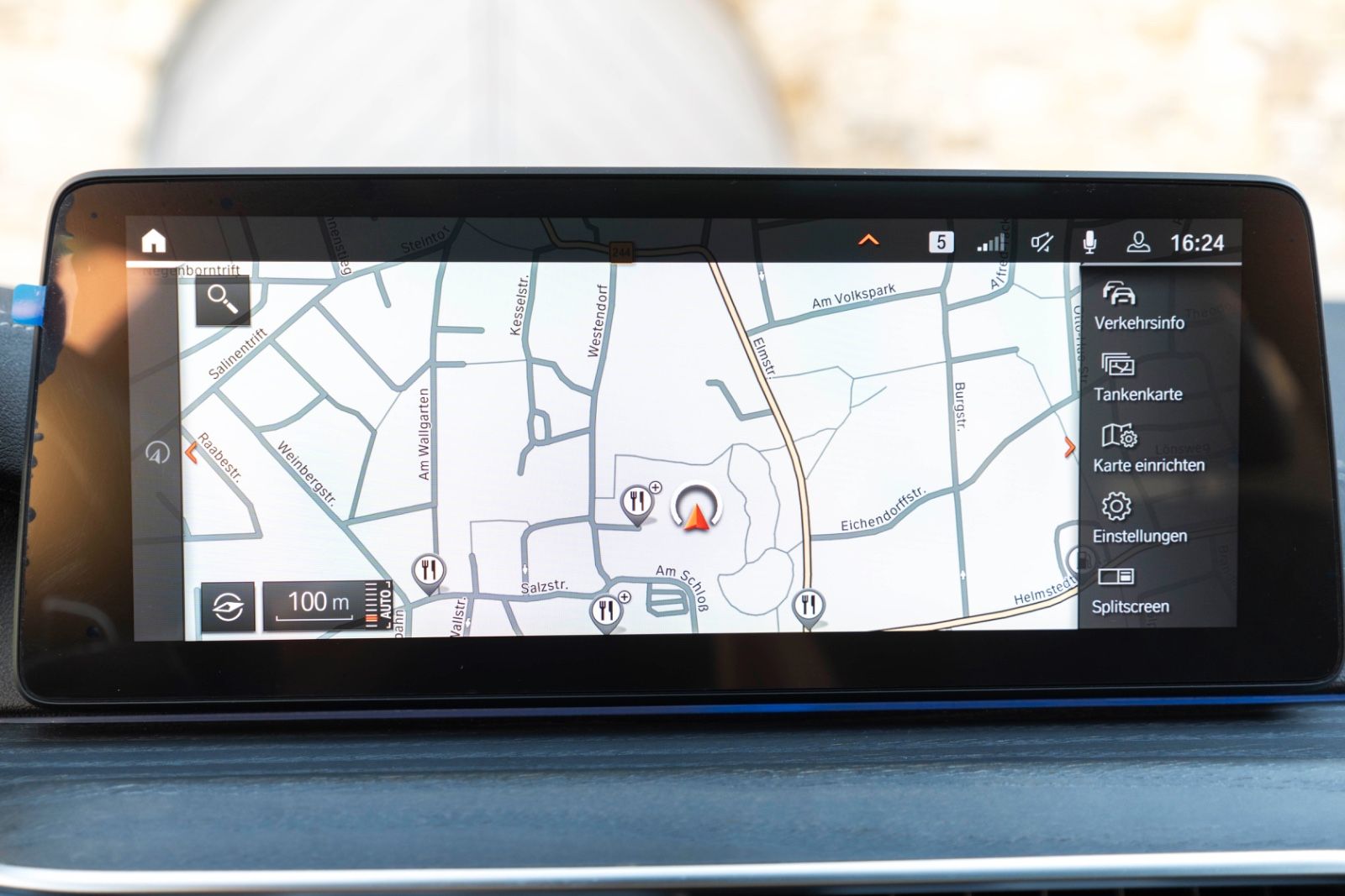 Fahrzeugabbildung BMW M550IX Massage Harman 360° Head UP LED NAV PDC