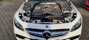 Bild 21 Mercedes-Benz E 63 AMG S 4Matic T-Modell PanoNight-Paket
