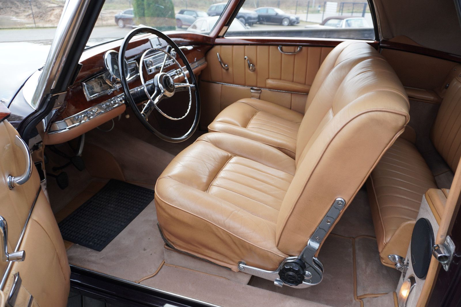 Fahrzeugabbildung Mercedes-Benz 300 S Cabriolet W 188