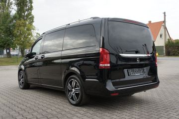 Mercedes V 220 - 6