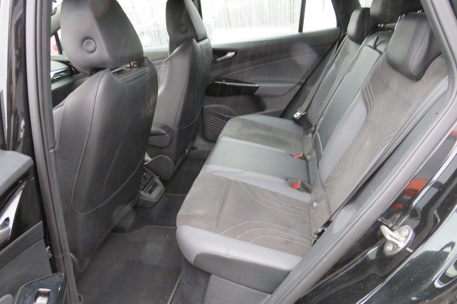 Fahrzeugabbildung Volkswagen ID.5 Pro 128 kW ASSISTENT-PAKET ACC AHK SITZH