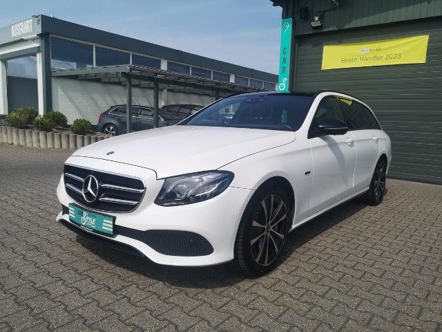 Image of Mercedes-Benz E 300