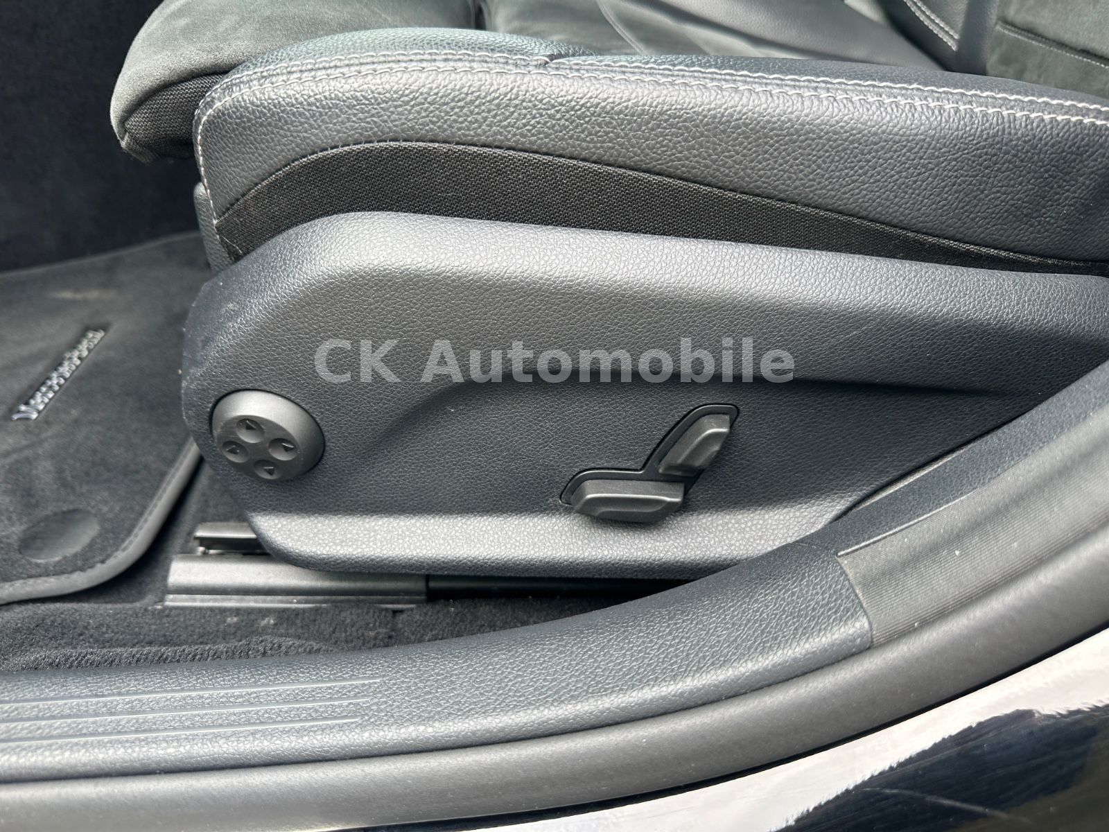 Fahrzeugabbildung Mercedes-Benz C 220d T  4Matic AMG-Line/Navi/LED/Kam/