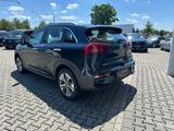 Kia Niro e-Niro Vision/AUT/NAV/SHZ/R-KAM/L-HEIZ/ALU - Kia Niro mit Elektro-Antrieb