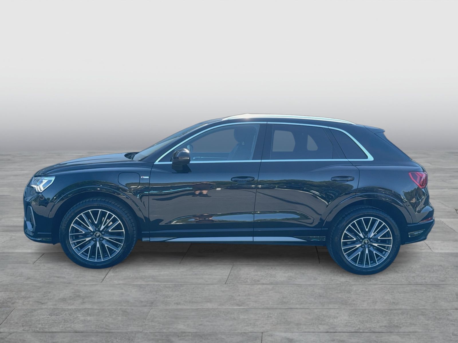 Audi Q3 S line 45TFSIe 2xS line NAV LED 360° SHZ PDC imagem 3