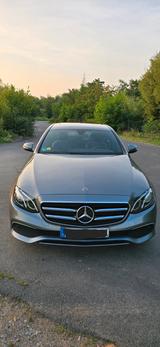 Mercedes-Benz E 220 d Autom. SD - Mercedes-Benz E 220 Gebrauchtwagen in Frankfurt